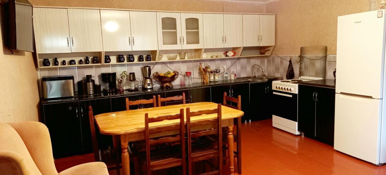מסטיה Bees Guesthouse מראה חיצוני תמונה