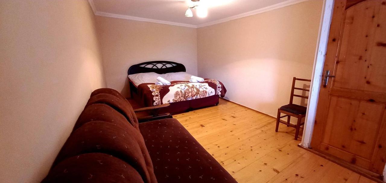 מסטיה Bees Guesthouse מראה חיצוני תמונה